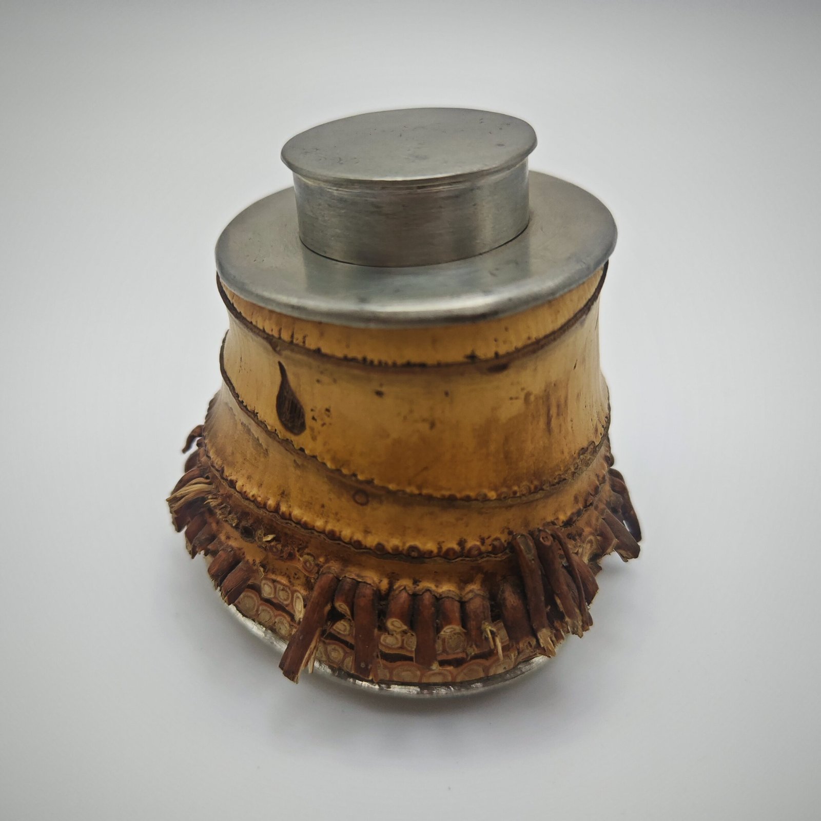 Bamboo Root-Clad Pewter Caddy - Image 3